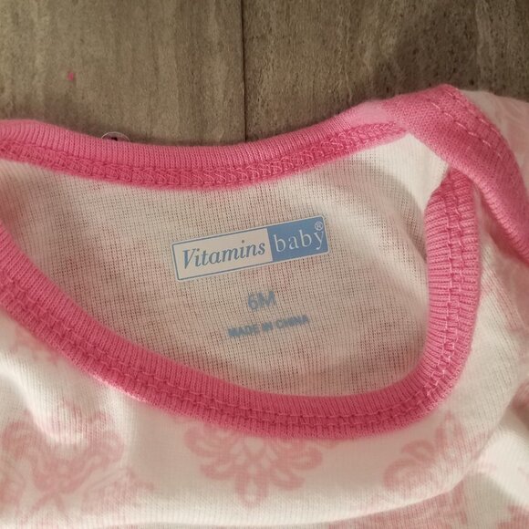 NEW Vitamins Baby Girl 6 months 3 bodysuits - Picture 5 of 6